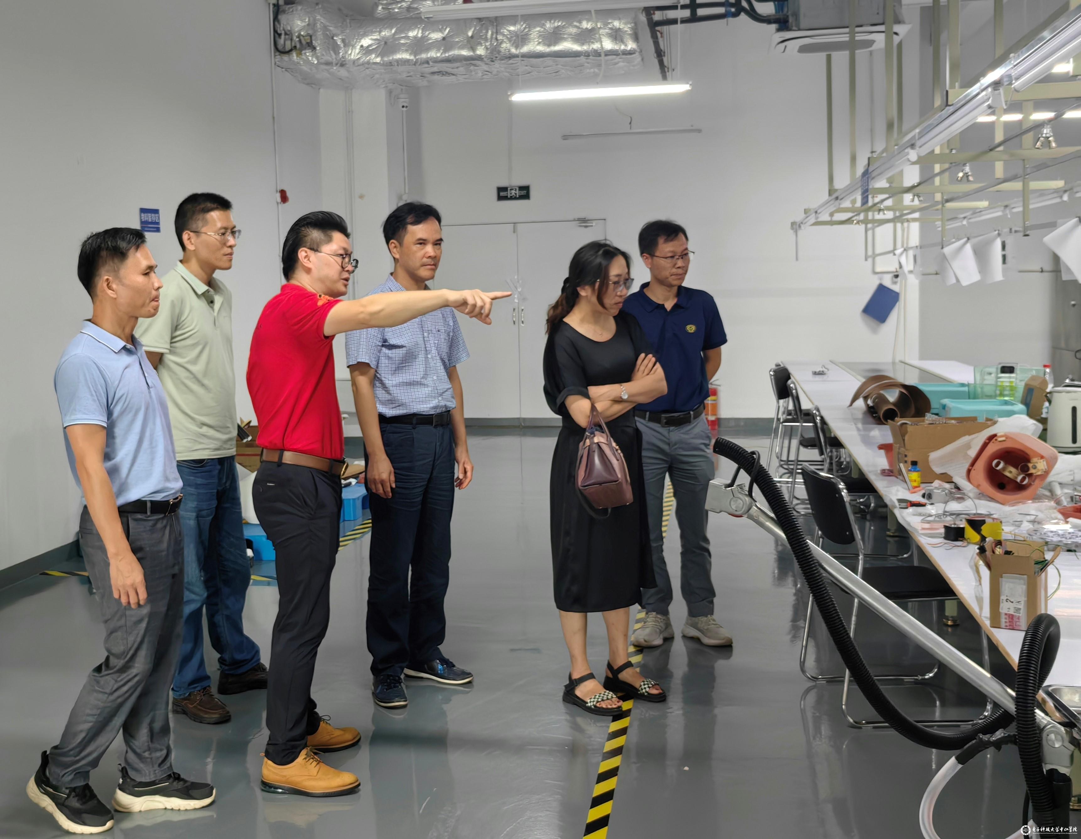 又能调用其应用程序编程接口（API）