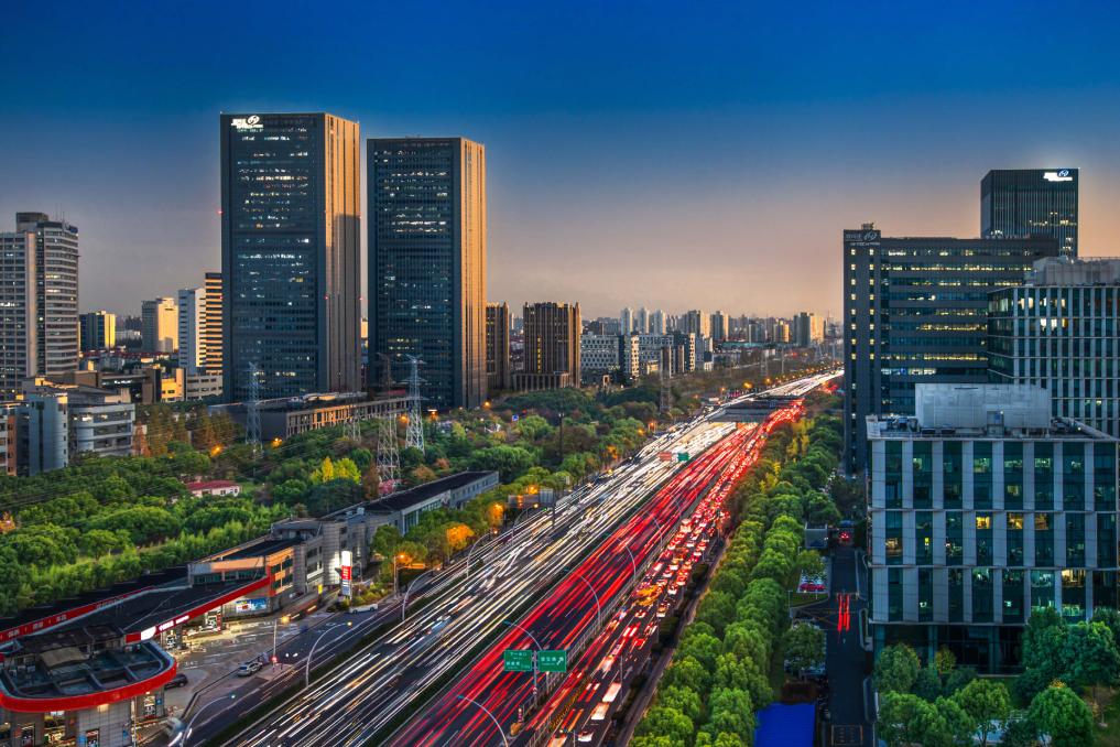 打造材料柔性制造、敏捷响应与服务创新模式