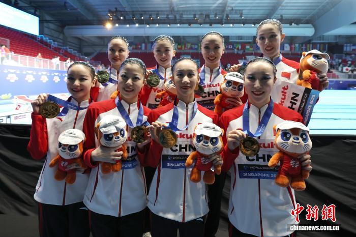 中国花样游泳队以4金登顶世锦赛 东方美学惊艳世