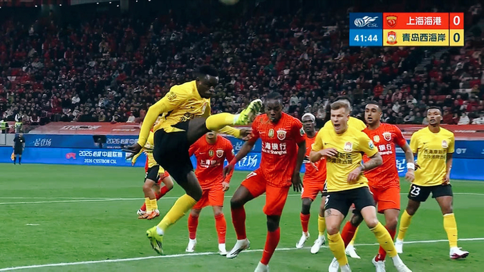 上海海港客场大胜青岛西海岸 武磊双响助球队摆