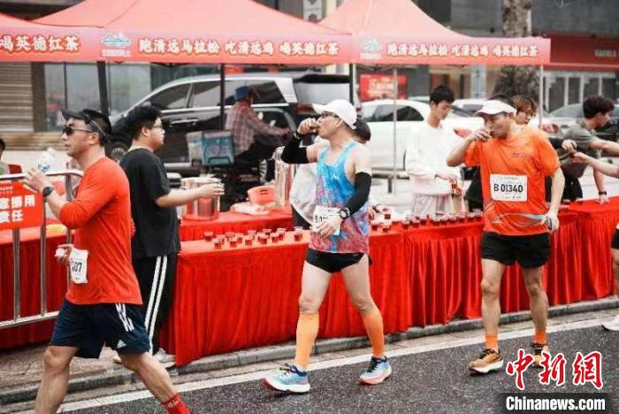 清远马拉松赛融合美食文化跑者畅享走胃之旅