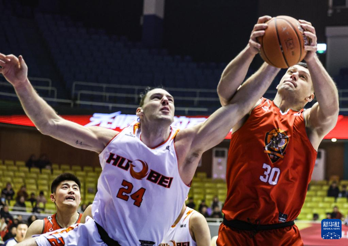 山东男篮主场迎战天津 王