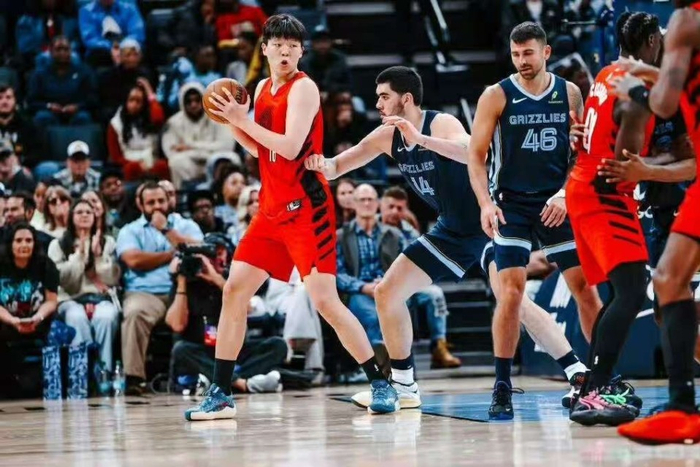 杨瀚森首轮登NBA却难获重用，中国球员挑战重重